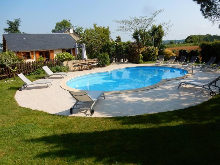 3 Self-Contained Gites With Pool And Games Room Saint-Georges-de-Noisné エクステリア 写真