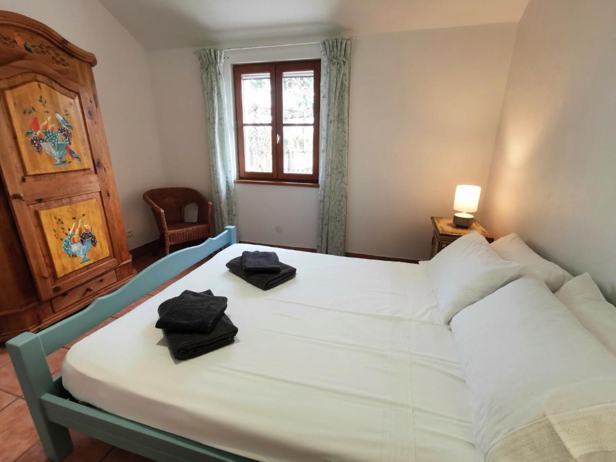3 Self-Contained Gites With Pool And Games Room Saint-Georges-de-Noisné エクステリア 写真