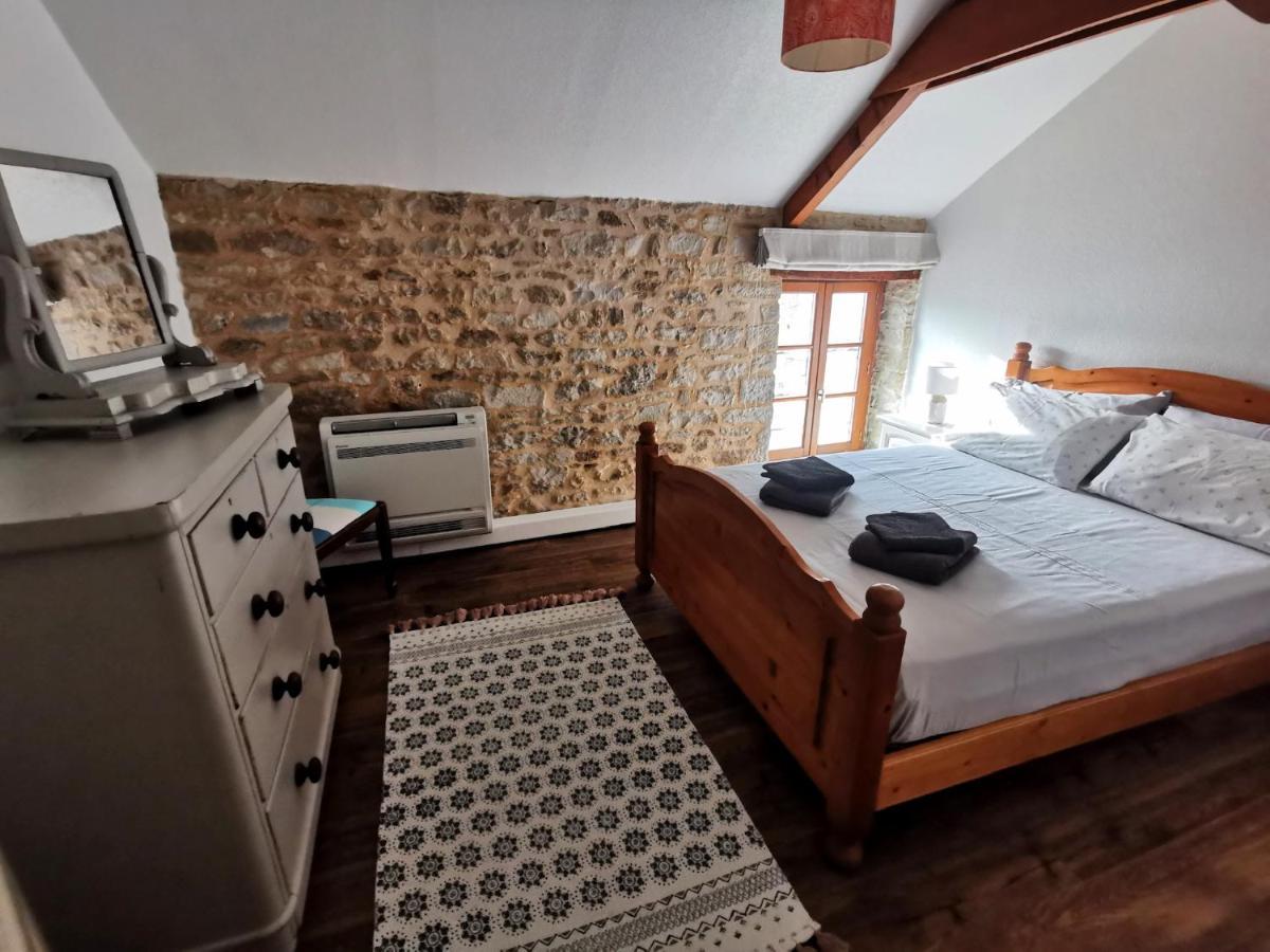 3 Self-Contained Gites With Pool And Games Room Saint-Georges-de-Noisné エクステリア 写真