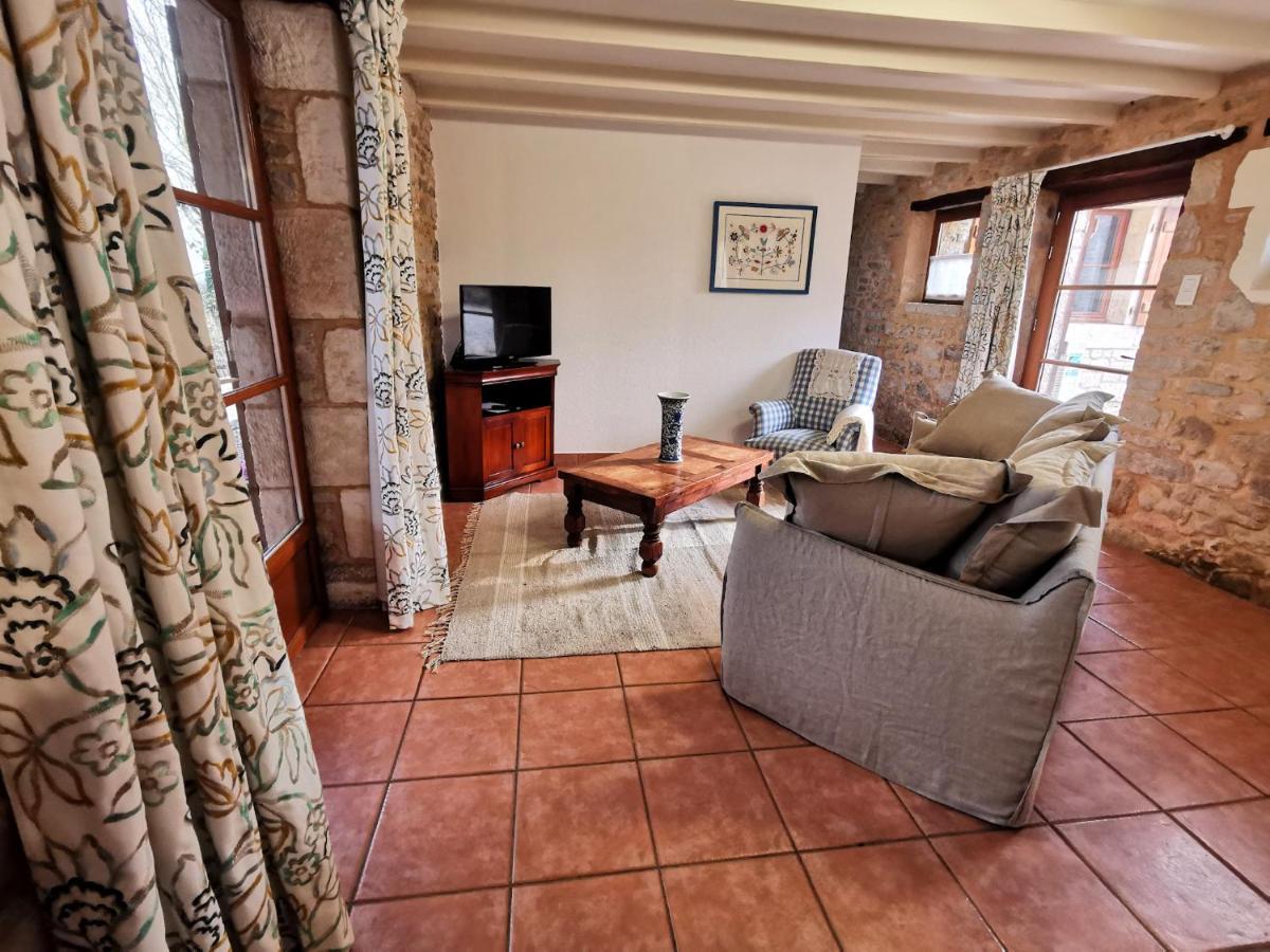 3 Self-Contained Gites With Pool And Games Room Saint-Georges-de-Noisné エクステリア 写真