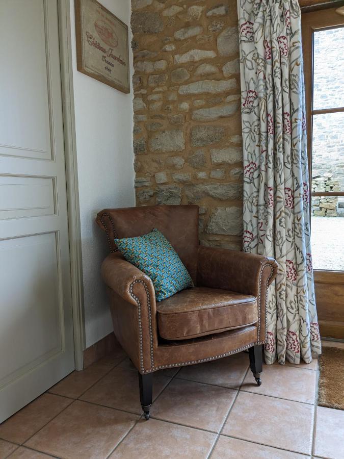 3 Self-Contained Gites With Pool And Games Room Saint-Georges-de-Noisné エクステリア 写真