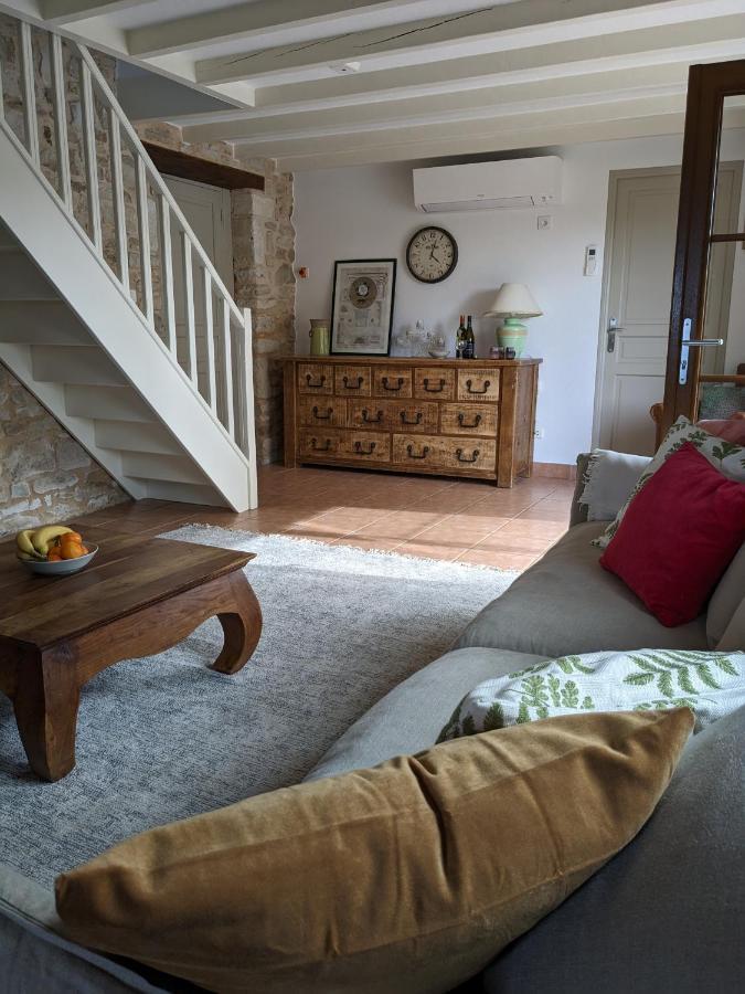 3 Self-Contained Gites With Pool And Games Room Saint-Georges-de-Noisné エクステリア 写真