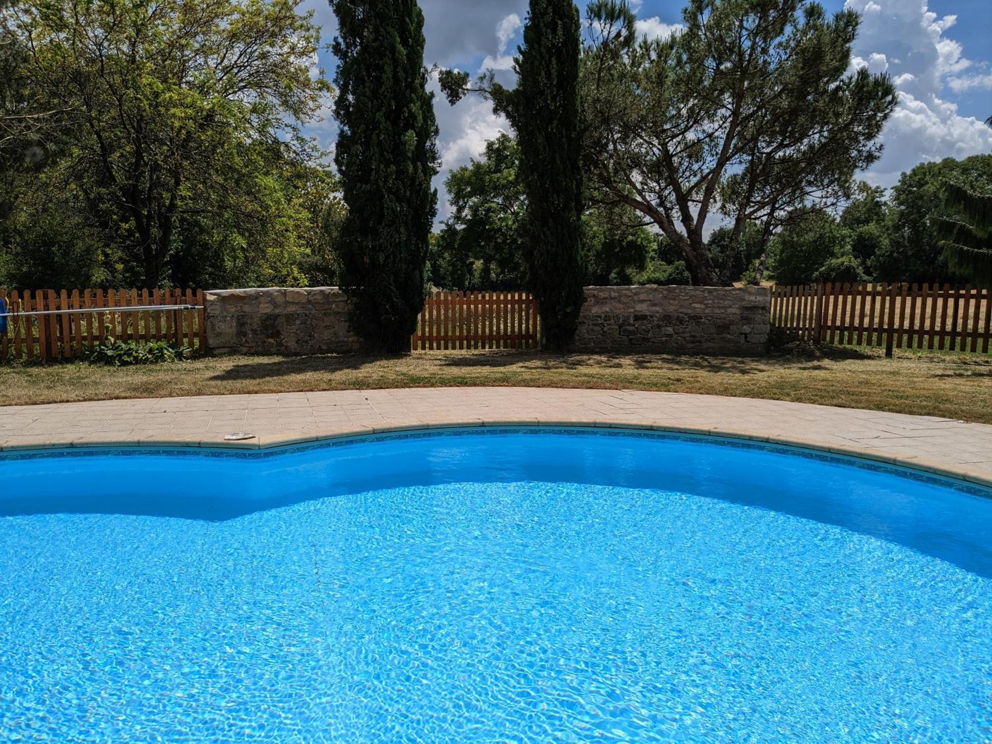 3 Self-Contained Gites With Pool And Games Room Saint-Georges-de-Noisné エクステリア 写真